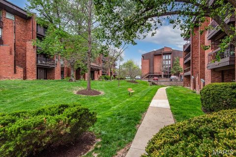 Tiny photo for 550 Coeur De Royale Drive #301, Creve Coeur, MO 63141 (MLS # 26015013)