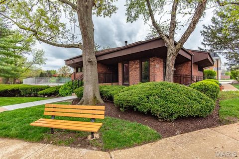 Tiny photo for 550 Coeur De Royale Drive #301, Creve Coeur, MO 63141 (MLS # 26015013)