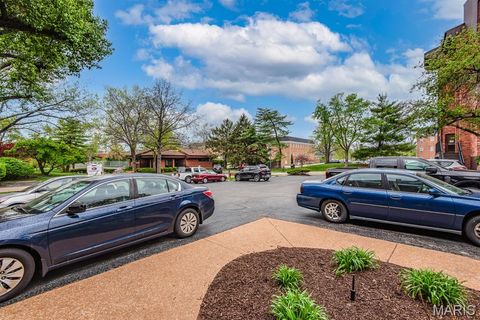 Tiny photo for 550 Coeur De Royale Drive #301, Creve Coeur, MO 63141 (MLS # 26015013)