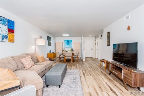 Tiny photo for 550 Coeur De Royale Drive #301, Creve Coeur, MO 63141 (MLS # 26015013)