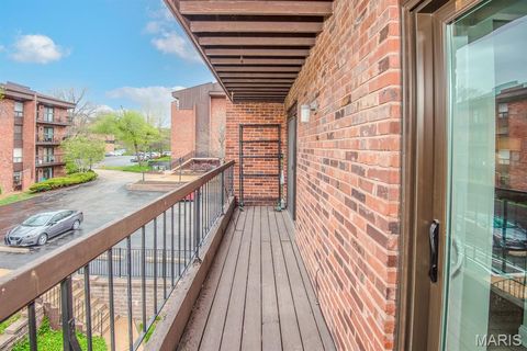 Tiny photo for 550 Coeur De Royale Drive #301, Creve Coeur, MO 63141 (MLS # 26015013)