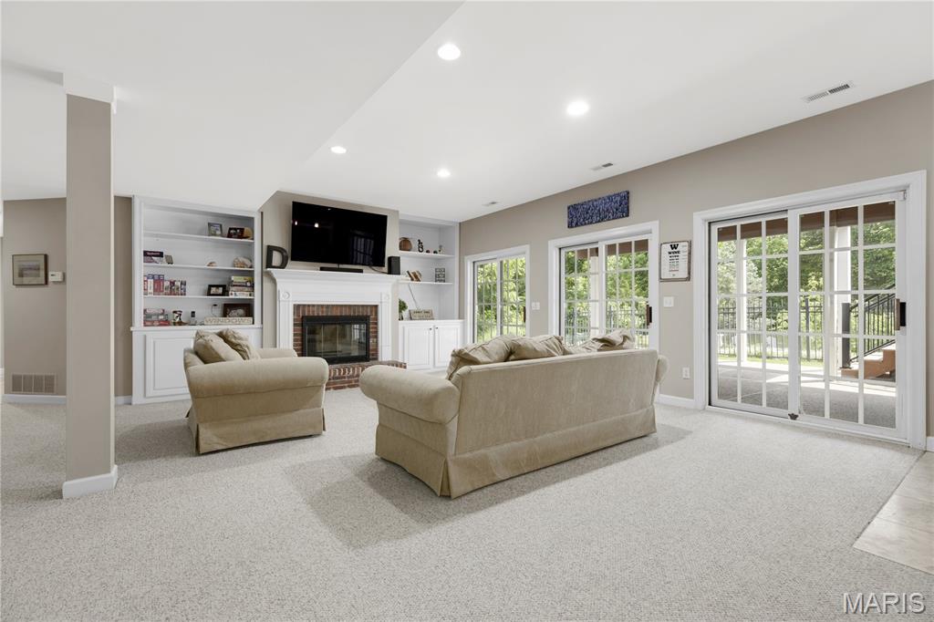 The Summit At Wildhorse - Residential