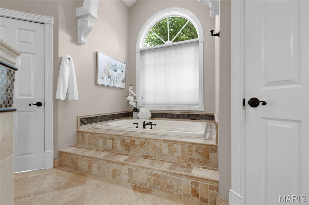 The Summit At Wildhorse - Residential