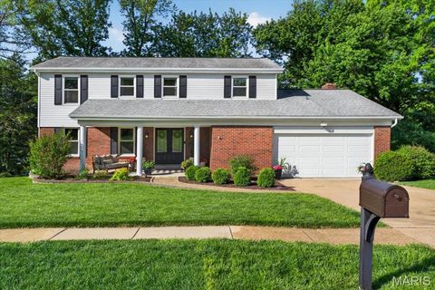 Photo of 933 Baintree Lane, Ballwin, MO 63011 (MLS # 26023390)