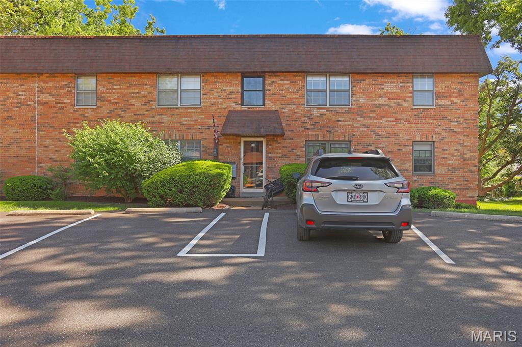 Clay Oaks Condo - Residential
