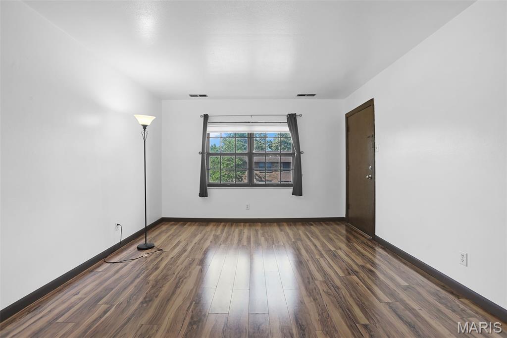 Clay Oaks Condo - Residential