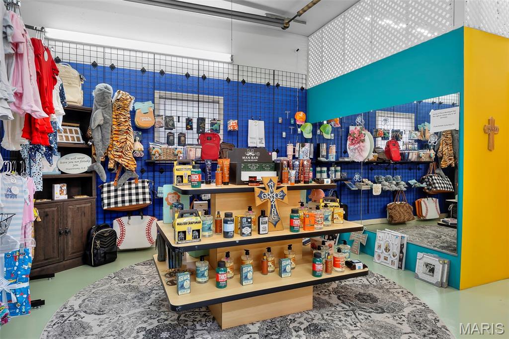 n/a - Commercial Sale