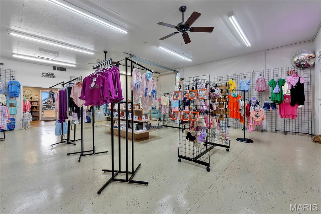 n/a - Commercial Sale