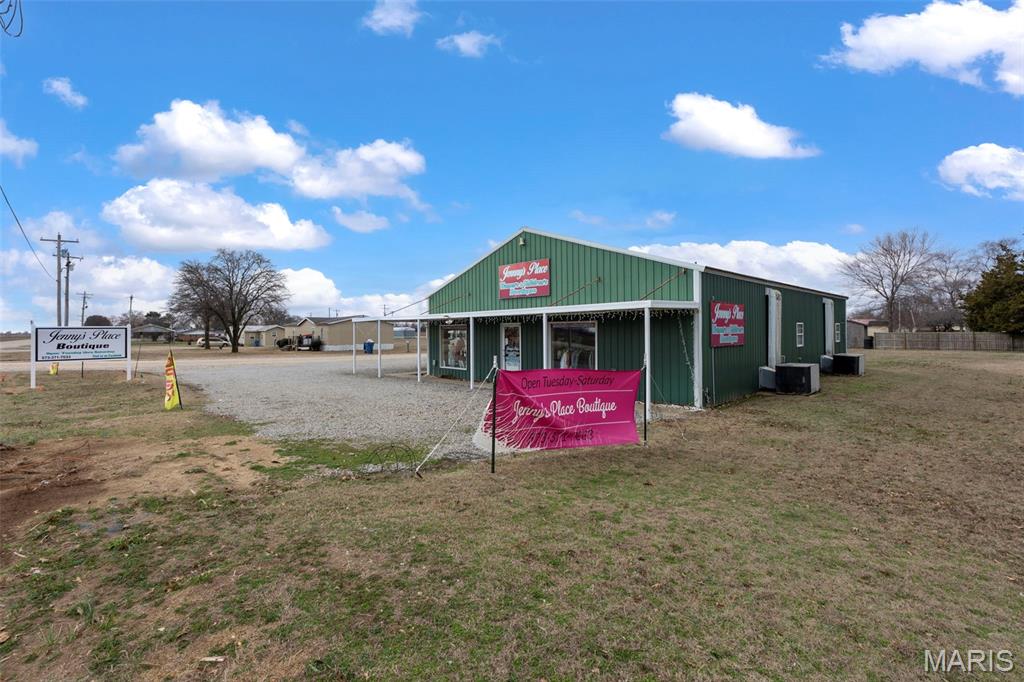 n/a - Commercial Sale