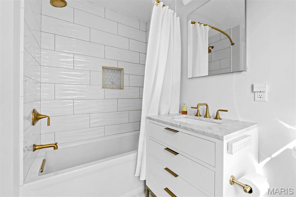 Davis Place - Residential