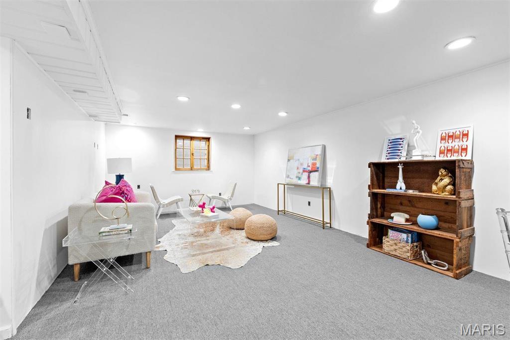 Davis Place - Residential