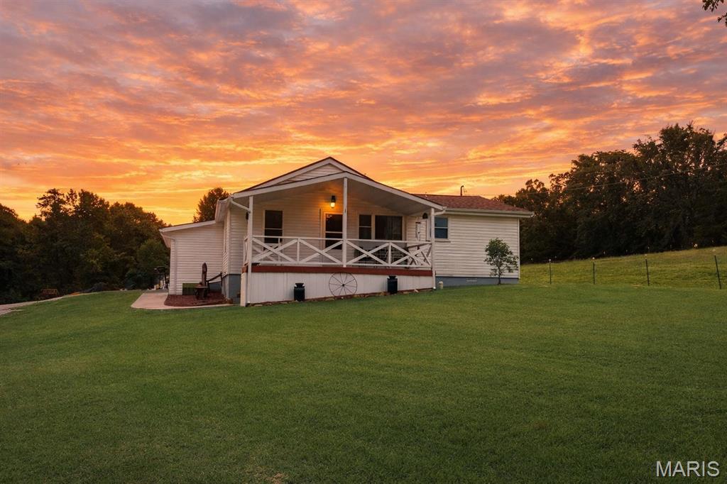 Photo 1 of 34 — 1086 Mill Hill Road, St Clair, MO 63077