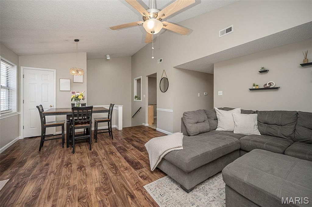 Brentwood Forest Condo Ph Six - Residential