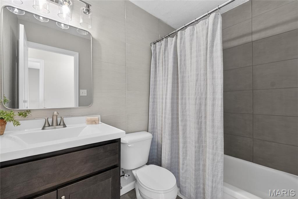 Applewood #4 - Residential