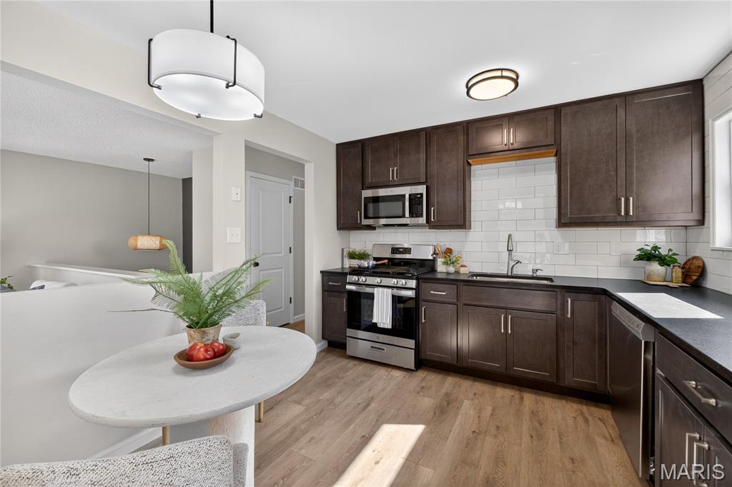 Applewood #4 - Residential