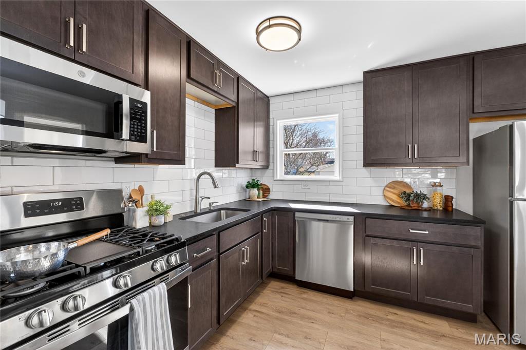 Applewood #4 - Residential