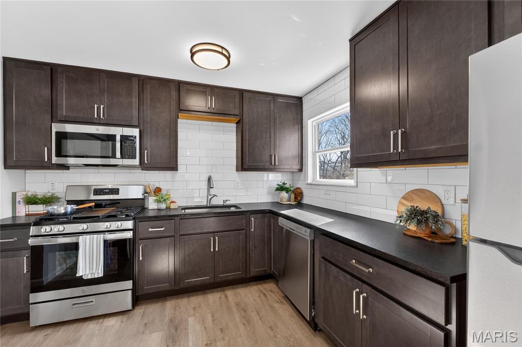 Applewood #4 - Residential