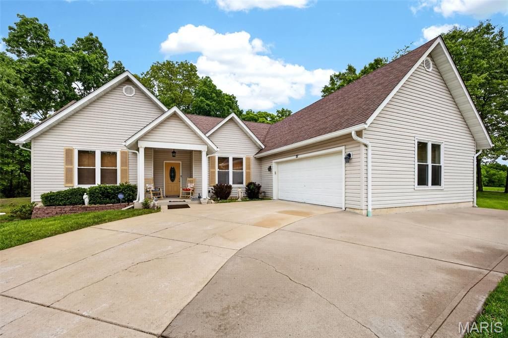Photo of 51 Parkview Lane, Troy, MO 63379 (MLS # 26028820)