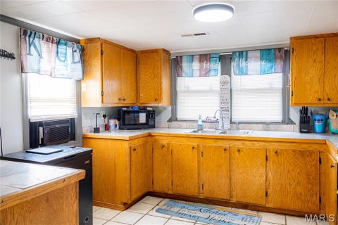 Tiny photo for 1000 Franklin Street, Poplar Bluff, MO 63901 (MLS # 26058064)