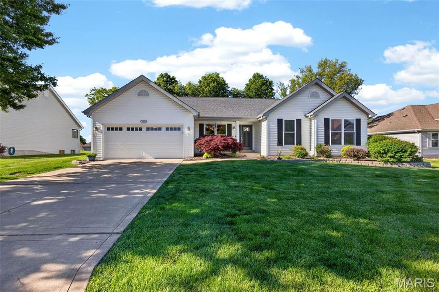 Welcome to this beautifully updated ranch in the heart of Lake St. Louis! Located in the highly desirable Locksley Manor neighborhood, this home sits adjacent to scenic Boulevard Park and offers easy access to schools, fine dining, and major highways. Step inside to find open-concept living filled with natural light, perfect for modern living. Enjoy the newly covered patio ideal for relaxing evenings or weekend entertaining. The mostly finished lower level features a kitchenette, adding versatility for guests or gatherings. Storage is a major plus in this home. 
This subdivision has 3 cul-de-sacs with paved paths directly to Boulevard Park. Don’t miss your chance to own a home in one of Lake St. Louis’ most sought-after communities!