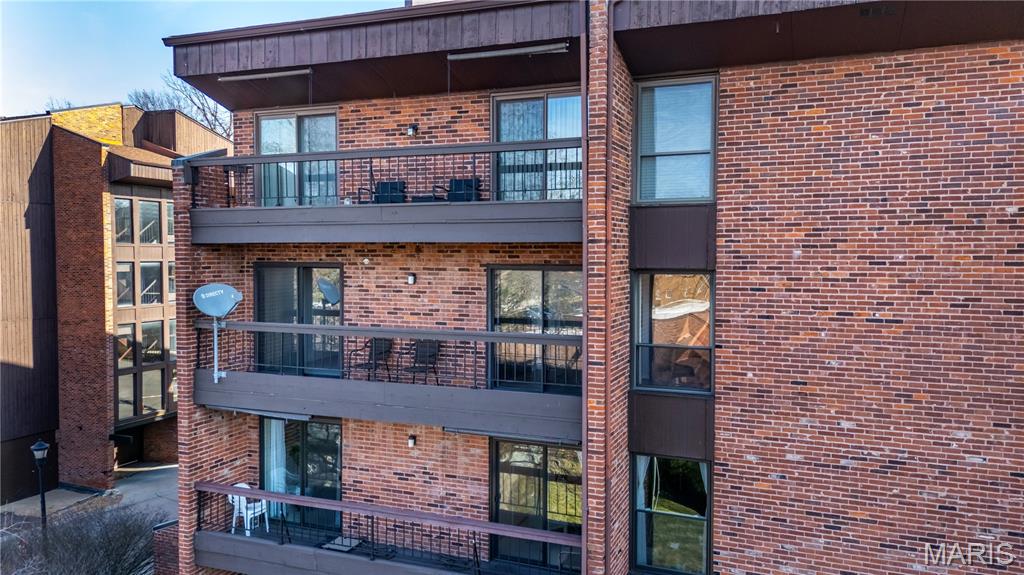 Coeur De Royale Ph 1 Condo Bldg - Residential