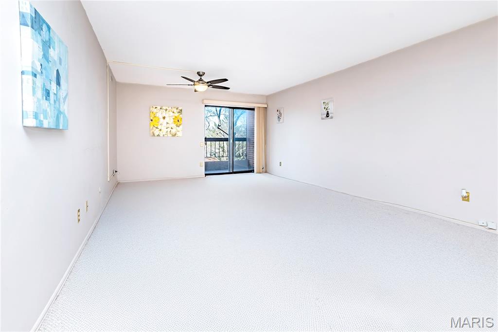 Coeur De Royale Ph 1 Condo Bldg - Residential