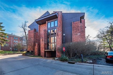 Tiny photo for 539 Coeur De Royale Drive #307, Creve Coeur, MO 63141 (MLS # 26000338)