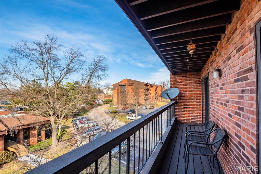 Coeur De Royale Ph 1 Condo Bldg - Residential