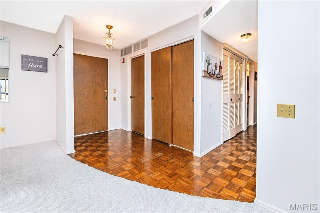 539 Coeur De Royale Drive 307