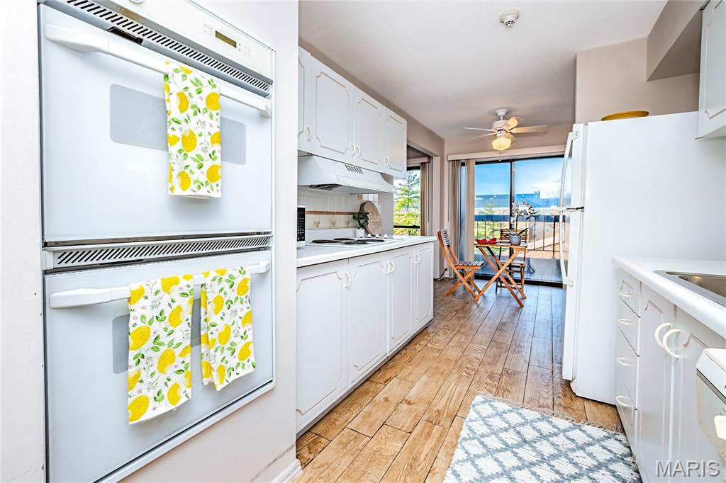 Coeur De Royale Ph 1 Condo Bldg - Residential