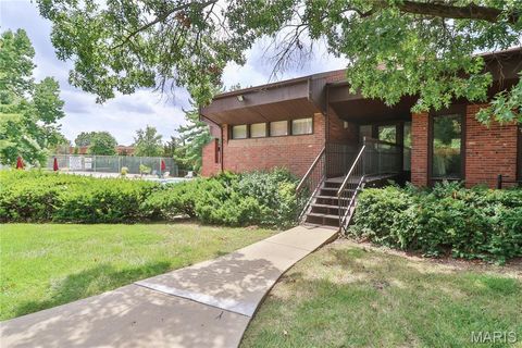 Tiny photo for 539 Coeur De Royale Drive #307, Creve Coeur, MO 63141 (MLS # 26000338)