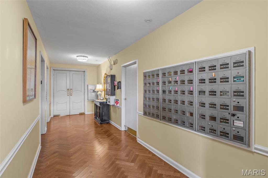 Hanley Towers Apts Condo - Residential