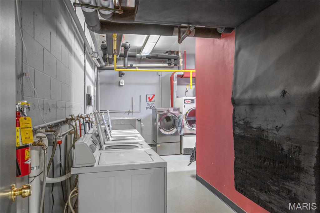 Hanley Towers Apts Condo - Residential