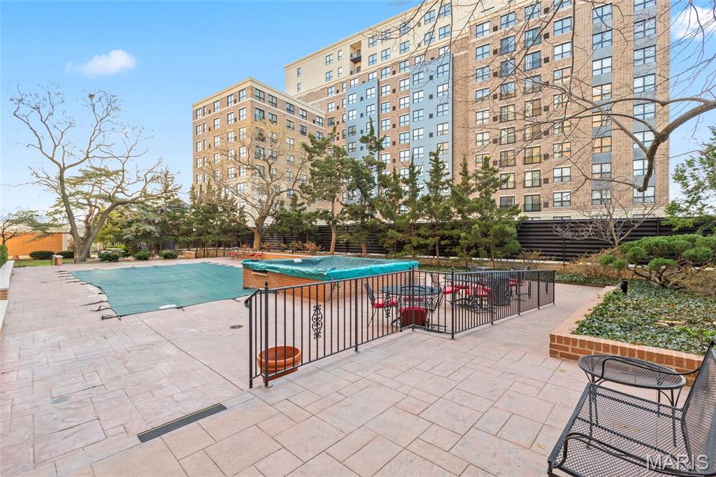 Hanley Towers Apts Condo - Residential