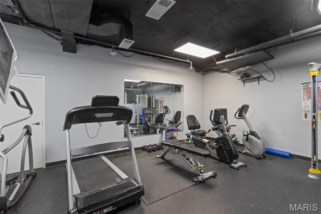 Hanley Towers Apts Condo - Residential