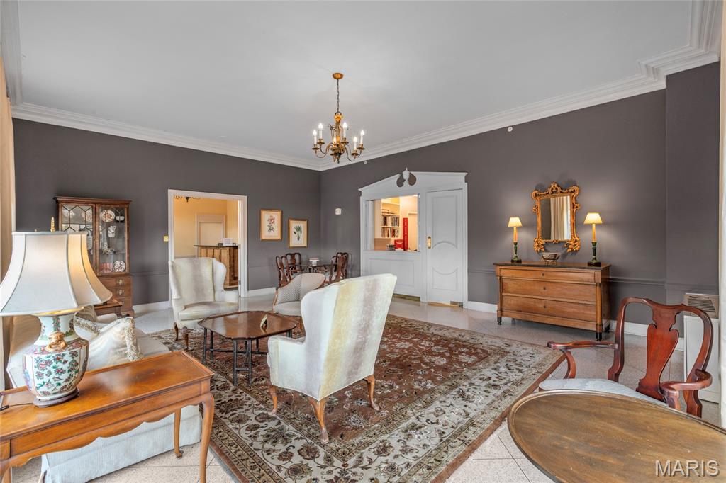 Hanley Towers Apts Condo - Residential