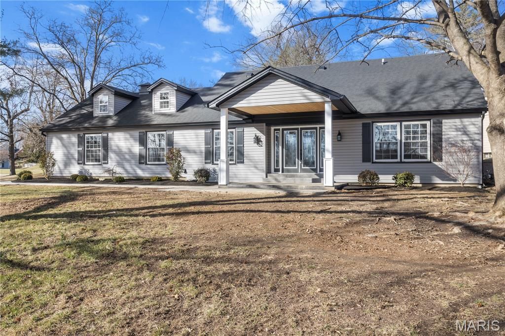 Photo of 295 Ridge Trail Drive, Chesterfield, MO 63017 (MLS # 26007395)