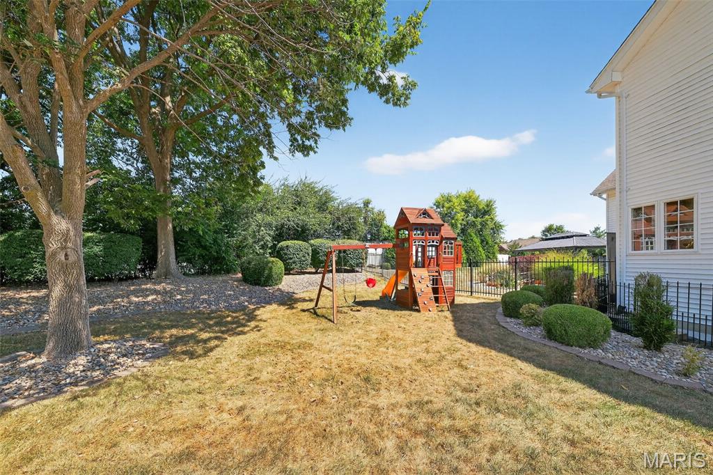 Twin Estates At Meadowbrook - Residential