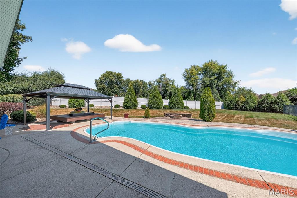 Twin Estates At Meadowbrook - Residential