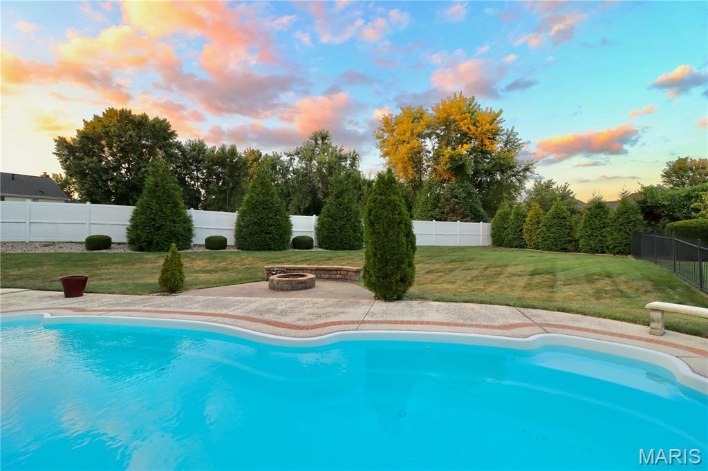 Twin Estates At Meadowbrook - Residential