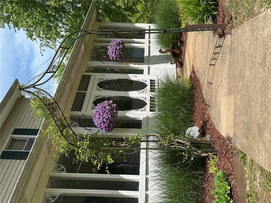 2037 County Line Road