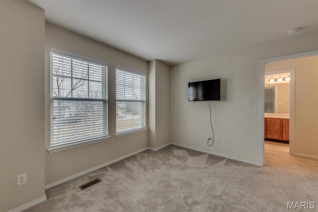 Stoney Mountain Village - Residential Lease