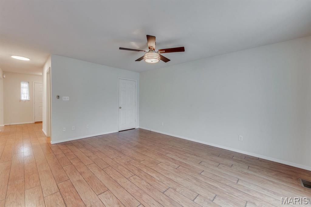 Stoney Mountain Village - Residential Lease