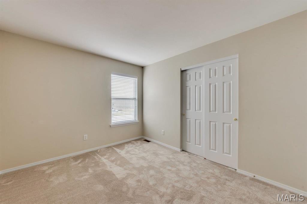 Stoney Mountain Village - Residential Lease