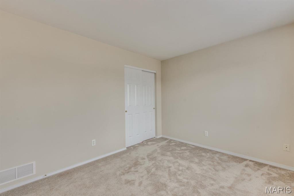 Stoney Mountain Village - Residential Lease