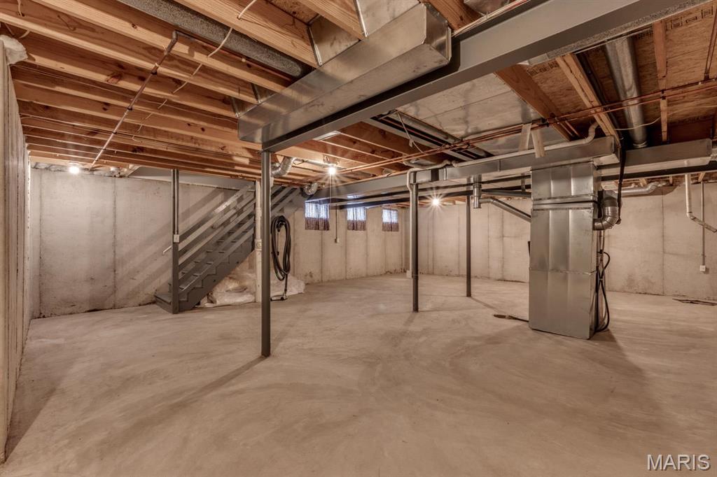 Stoney Mountain Village - Residential Lease