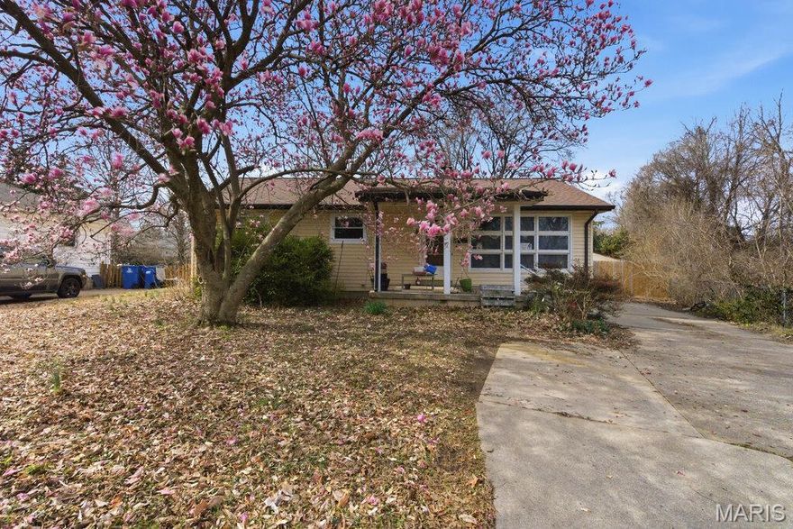 Welcome 1913 Park Ave! Location, location, location! This charming home is ideally situated just minutes from Historic Downtown St. Charles, local favorites like Upshot Coffee, shopping, restaurants, Lindenwood University, and easy highway access — making commuting and everyday convenience a breeze. Offering 3 bedrooms and 1 bathroom, this home is move-in ready while still allowing plenty of opportunity to add your own updates and personal touches. The unfinished basement provides great potential for additional living space and already includes a roughed-in bathroom, giving you a head start on future finishing plans. Situated on a desirable corner lot, the property features a fenced backyard and a storage shed, perfect for outdoor activities and extra storage needs. Don’t miss your chance to make this home your own- opportunities like this don’t last long!