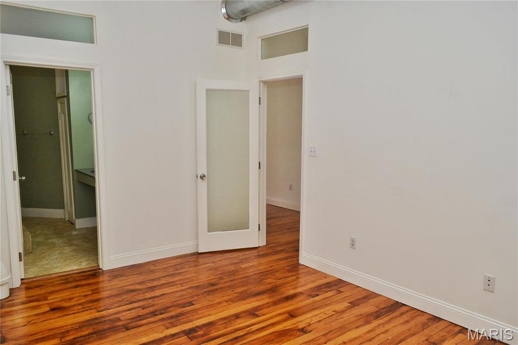 King Bee Lofts - Residential Lease