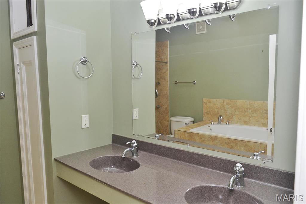 King Bee Lofts - Residential Lease