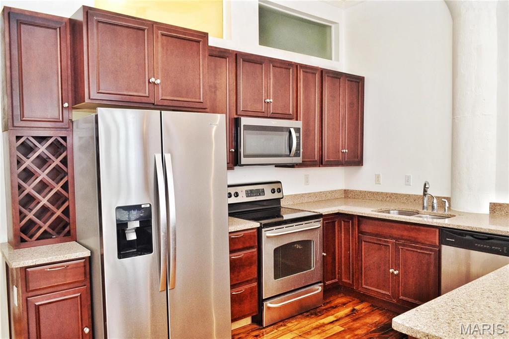 King Bee Lofts - Residential Lease